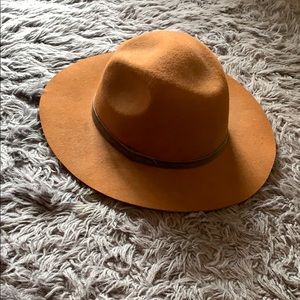 Super cute sun hat!